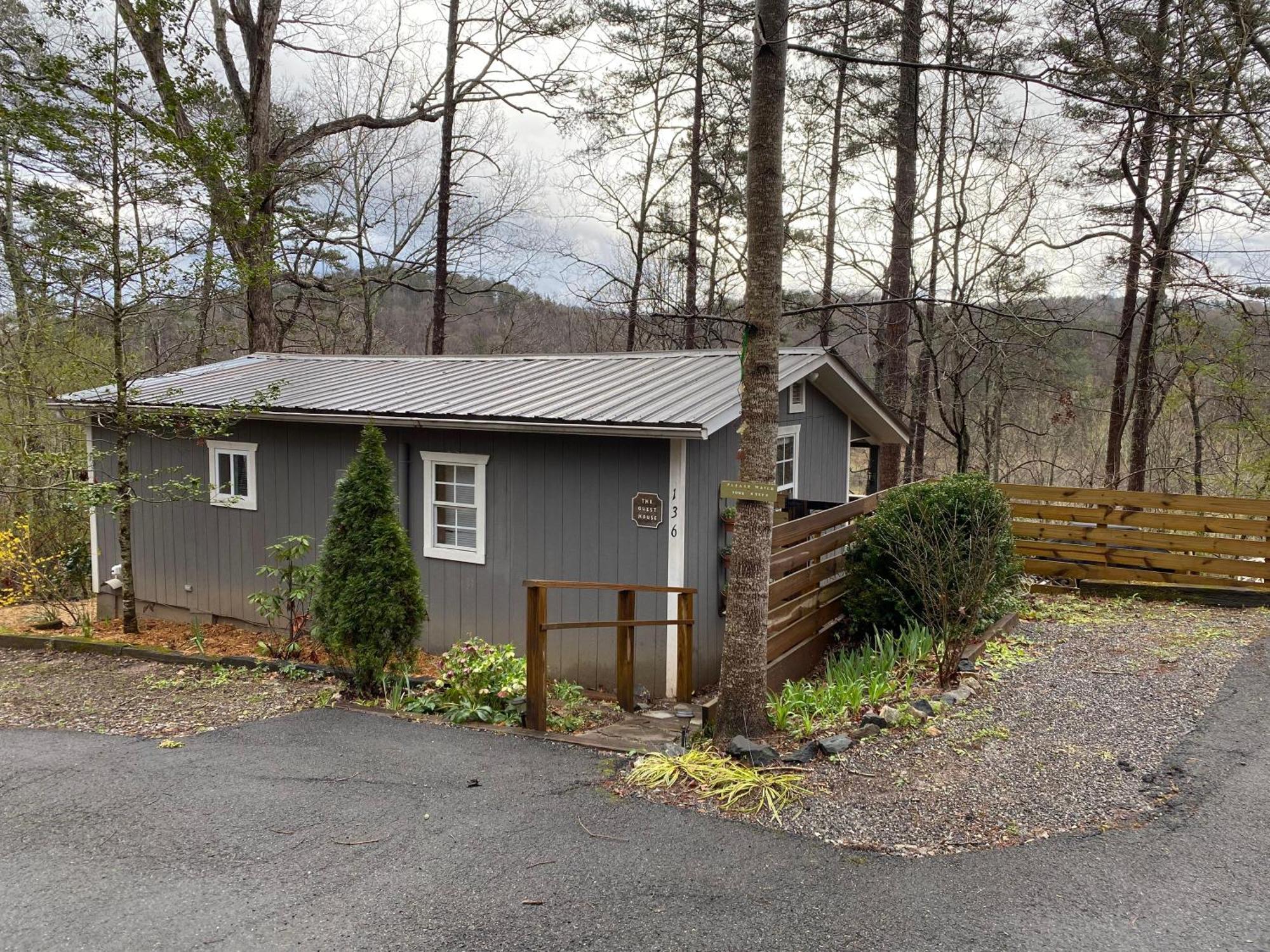 Convenient Cottage-Hot Tub, 4 Minutes To Dahlonega Buitenkant foto